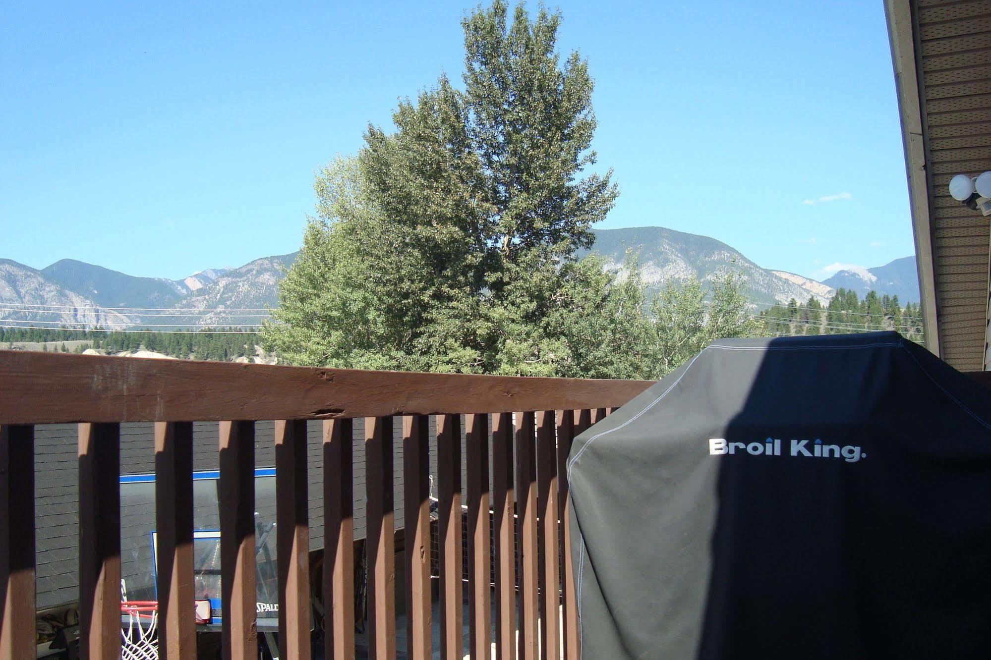 Ypc Fitness & Accomodations Invermere Exterior foto